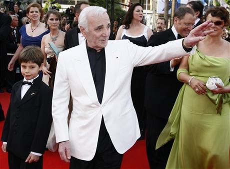 ze zahjen 62. ronku filmovho festivalu v Cannes, 13. 5. 2009 (Charles Aznavour)