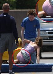 Natalie Portman pi naten filmu Hesher ukzala lidem okolo sv rov kalhotky. (13. kvtna 2009)