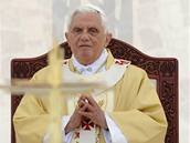 Pape Benedikt XVI. bhem nvtvy Jordnska (10. kvtna 2009)