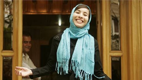 Roxana Saberiová den po svém podmíneném proputní z teheránského vzení. (12. kvtna 2009)