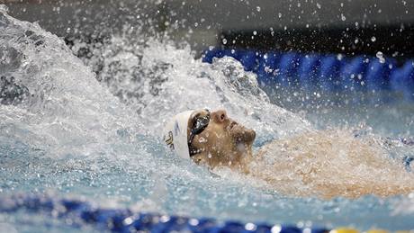 Zklamaný Michael Phelps po poráce na znakaské stovce.