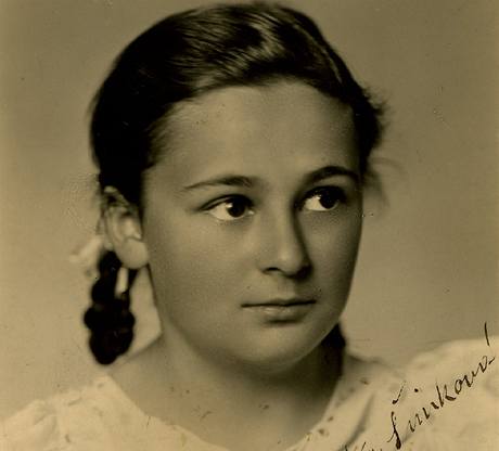 Dagmar Šimková dvanáctiletá, rok 1941