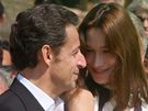 Nicolas Sarkozy a jeho manelka Carla Bruniová-Sarkozyová