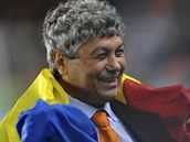 Návrat po 38 letech. Rumunské fotbalisty znovu povede trenér Lucescu