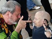 Terry Gilliam a Verne Troyer letos v Cannes osobn pedstavili Imaginairum Dr. Parnasse