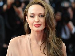 Angelina Jolie - Festival v Cannes