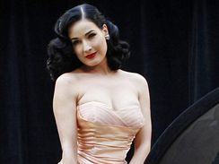 Dita von Teese pro Wonderbra