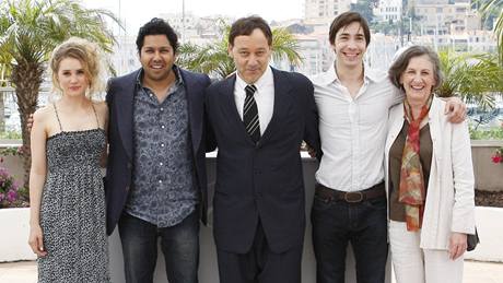 Reisér Sam Raimi pedstavil film Stáhni m do pekla na festivalu v Cannes.