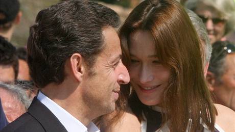 Francouzský prezident Nicolas Sarkozy s manelkou.