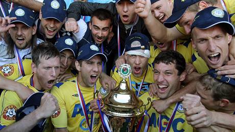 O tuto trofej, kterou naposled získali fotbalisté Teplic, se napít bude hrát v Ondráovka Cupu