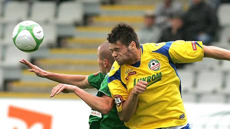 Zlínský branká Vít Baránek dostal v Jablonci est gól, klub sestoupil z první ligy.