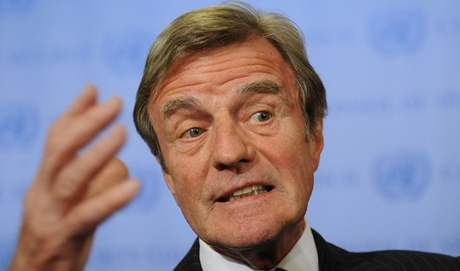 Francouzský ministr zahranií Bernard Kouchner