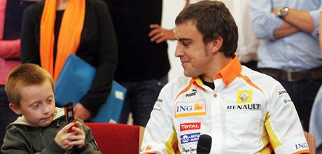 Fernando Alonso s malm obdivovatelem