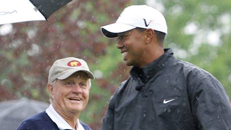 Tiger Woods i Jack Nicklaus mli v prbhu celé exhibice velmi dobrou náladu.