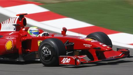 Felipe Massa pi tréninku na VC Turecka
