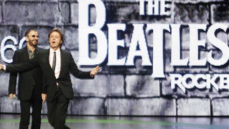 Ringo Starr a Paul McCartney pedstavují hru The Beatles: Rock Band