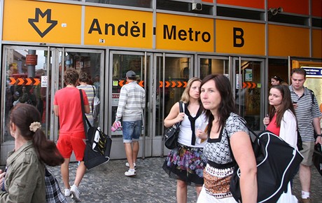 Zavená stanice metra Andl (15.6.2009)