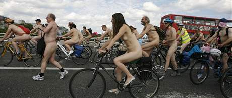 Nazí cyklisté se obas i sejdou na spolené akci, jako letos v lét v Londýn (ilustraní foto)