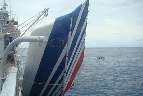 ást ocasu letounu Air France nalezená v Atlantiku (9. ervna 2009)