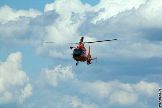 Lyae s ván zrannou hlavou odvezl vrtulník do Hradce Králové. Ilustraní foto