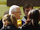 Václav Klaus - poslední rozlouení s Waldemarem Matukou na ofín (18. ervna 2009)