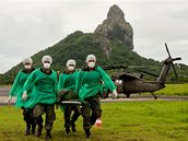 Brazilt zchrani shromauj ostatky obt z airbusu na ostrovech Fernando de Noronha