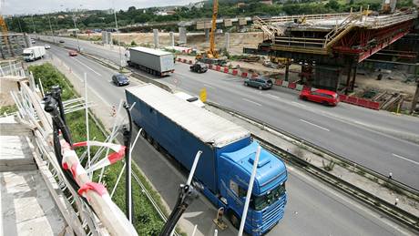 Stavba pra�ského obchvatu.