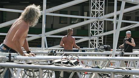 Pódium na brnnském velodromu, na nm 19. ervna vystoupí Lenny Kravitz