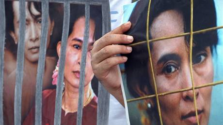 Su ij je nejznámjí barmskou vznnou disidentkou.