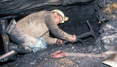 Na práci horníka se řada lidí dívala skrz prsty i kvůli glorifikaci ze strany minulého režimu. Ilustrační foto