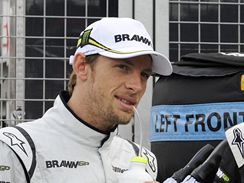 Jenson Button (vlevo) po Velk cen Britnie