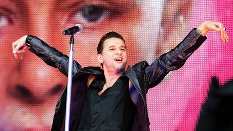 Depeche Mode vystoupili v Praze - Dave Gahan - Praha, fotbalový stadion Slavie...