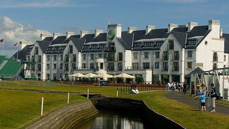 Club House golfového hit v Carnoustie.