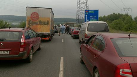 Zemdlci blokují píjezd k dálnici D5 (29. ervna 2009)