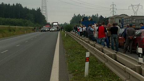 Pivad u Ejpovic poblí Plzn zablokovali protestující zemdlci (29. ervna 2009)