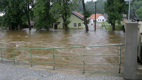 Voda spláchnutá z polí nebo zregulovaná eka me zpsobit kody po kadém vtím pívalovém deti. Ilustraní foto