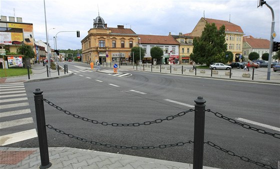 ásten zprjezdnná silnice v Buovicích - idii se dostanou ze Slavkova a do dánic