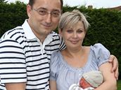 Rudolf Bla�ek s man�elkou Lenkou a synem Adamem  