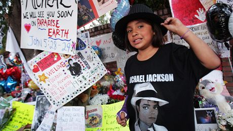 Fanouci pili uctít památku Michaela Jacksona