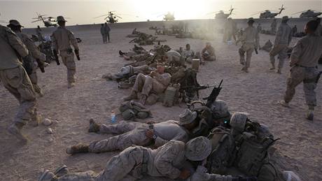 Americká námoní pchota v Afghánistánu.