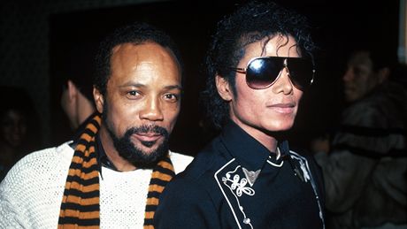 Producent Quincy Jones se zpvákem Michaelem Jacksonem