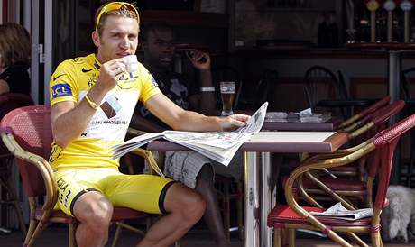 Rinaldo Nocentini si ve lutm trikotu uval i prvn voln den leton Tour de France