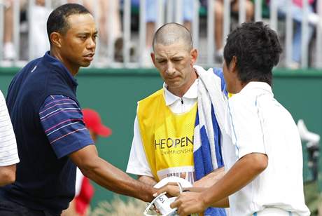 British Open 2009 - Tiger Woods (vlevo) a Rjo Iikawa.