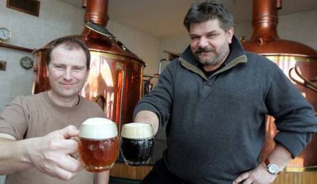 Strahovský pivovar - sládek Martin Matuka a majitel pivovaru Ale Kocvera.