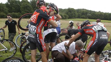 Mark Cavendish se raduje z vítzství v 11. etap Tour de France.