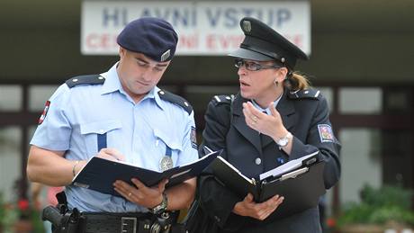 Policie asistuje pi pedávání uneseného dánského chlapce Thora v brnnské dtské nemocnici