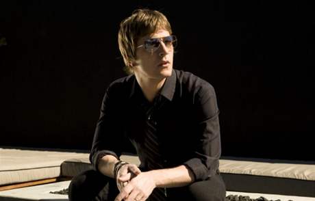 Rob Thomas