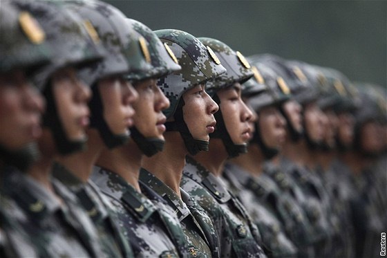 Ve�ejn� p�ístupné cvi�ení �ínské armády (29. �ervence 2009)