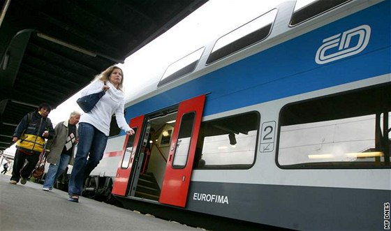 Bez výbrového ízení získala koda Transportation také zakázku na dodávku vlak CityElefant (na snímku) za více ne ti miliardy korun.