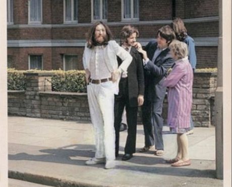 Snímek The Beatles ped focením na pechodu v Abbey Road poídila Linda...